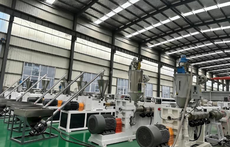 Qingdao-Fullwin-Extruder-machine-Shipped-to-Russia