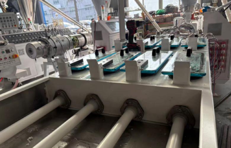 Fullwin-4-Out-PVC-Pipe-Production-Line